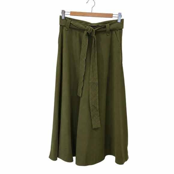 Banana Republic Dresses & Skirts - Banana Republic Olive Green A-Line Minimalist Midi Skirt with Pockets Size 4